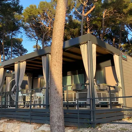 Mobile Divina Camp Porton Nature Hideouts *
